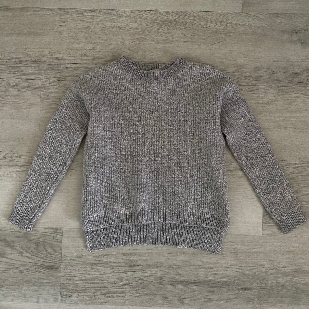 Wilfred Free crew neck light grey sweater